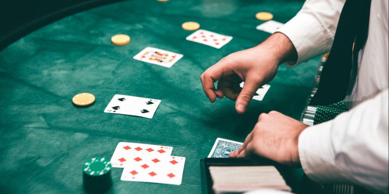 Quy tắc chơi bài Poker tại web cược chuẩn nhất